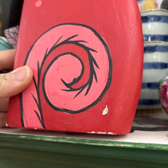 Vintage Red and Green Cat Decor Accent with Mystical Eyes - Picture 6 of 12